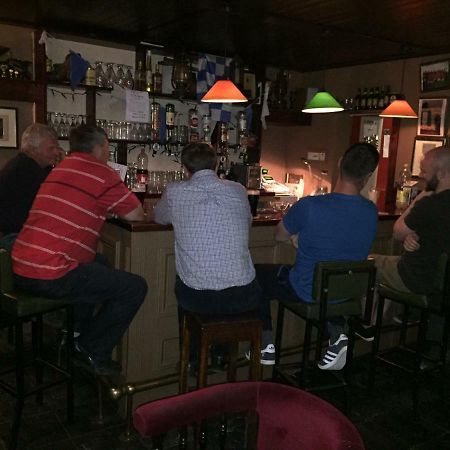 Carey'S Bar & Farmhouse Kilkenny Border Oldleighlin Buitenkant foto